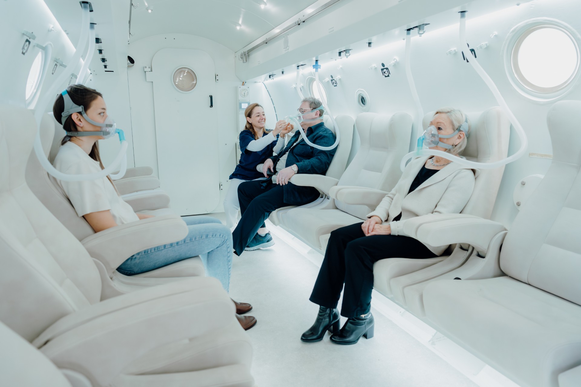 Druckkammer mit Patienten im HBO-Zentrum Aachen